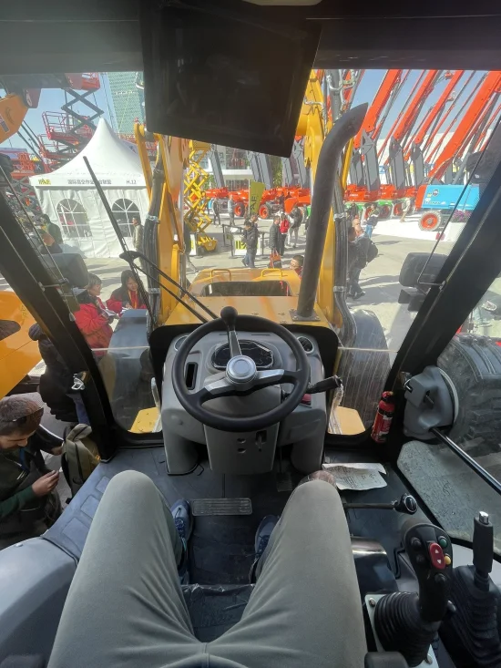 Buldoexcavator Müller B8.0