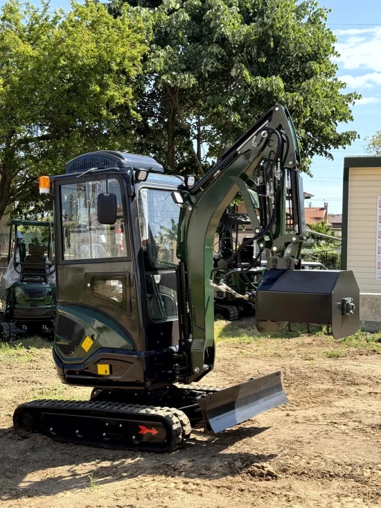 Excavatoare Mini Excavator Müller Е2.5 Pro Cabină