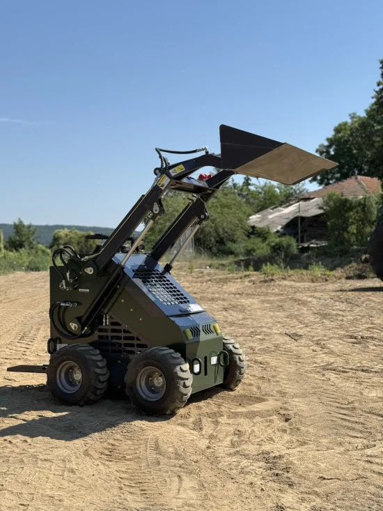 Mini încărcător frontal pe roți Müller S0.7