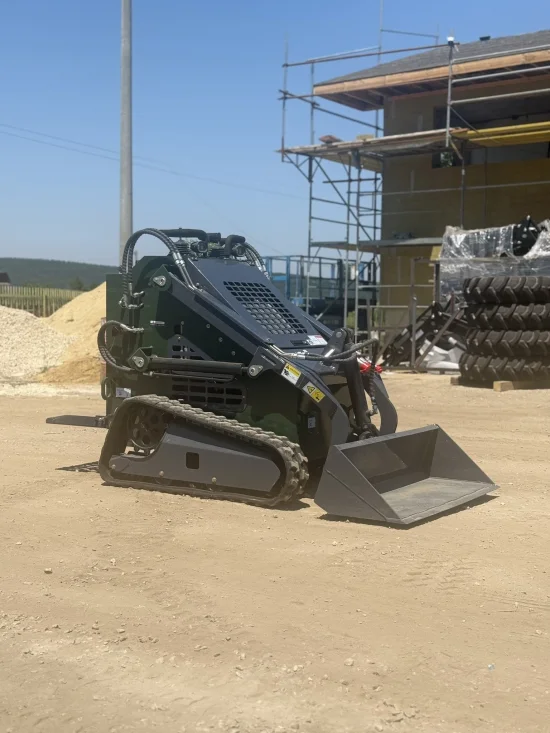 Incarcator frontal Mini încărcător șenilat Müller S0.7
