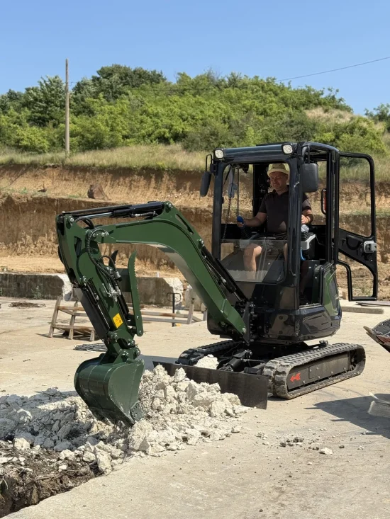 Mini Excavator Müller Е2.5 Pro Cabină